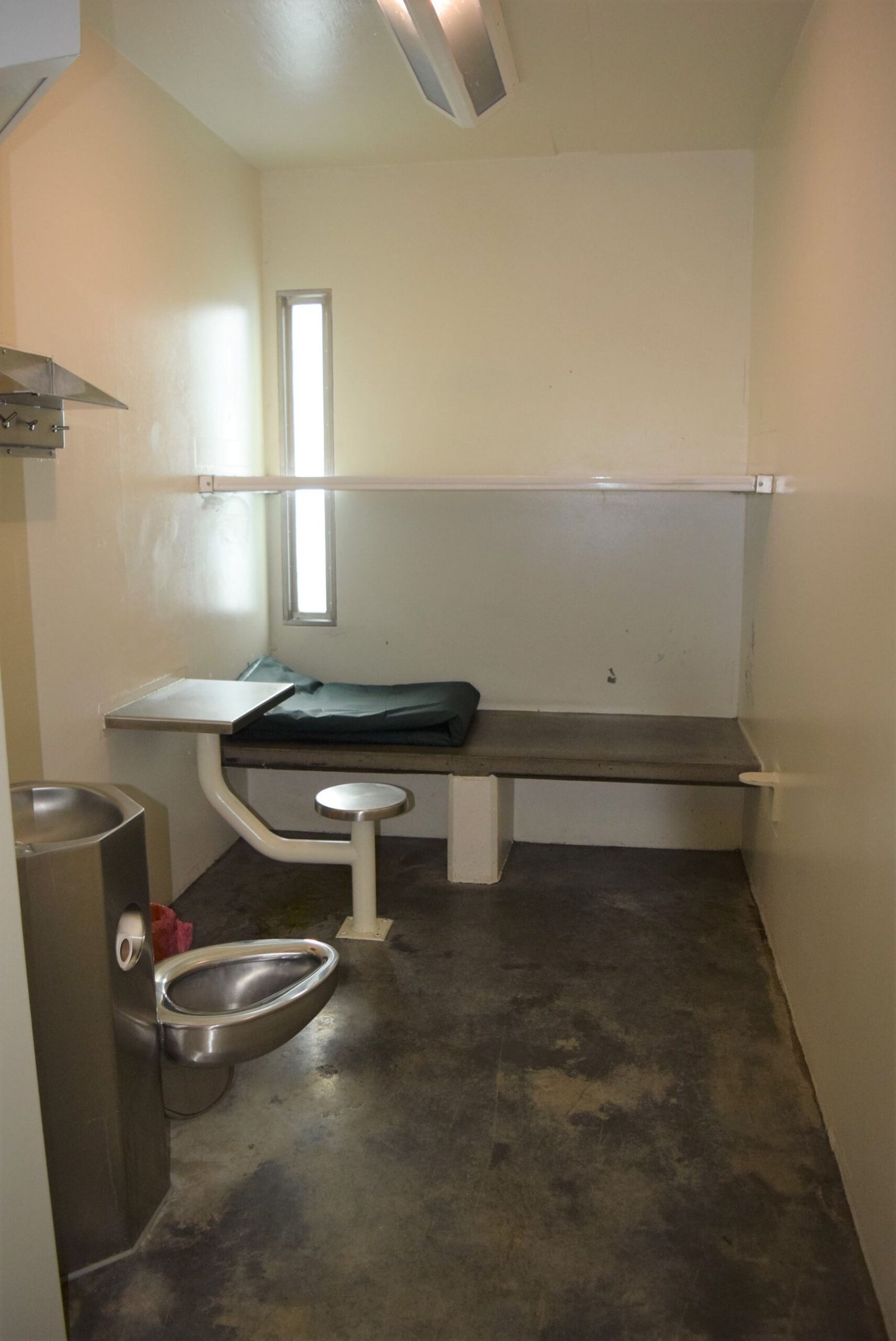 Surviving the first week of prison